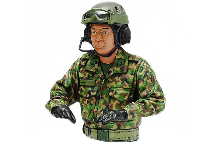 Tamiya 1:16 SCALE JAPAN GROUND SELF DEFENSE FORCE TANK CREW SET Plastic Model Kit