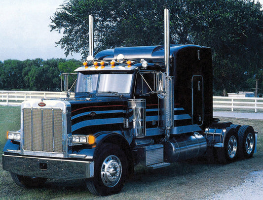 Italeri 1/24 PETERBILT 378 ''Long Hauler'' Plastic Model Kit Italeri