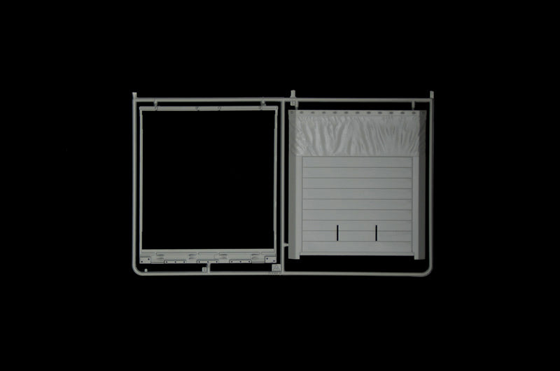 Italeri 1:24 Cargo Trailer with Mainfreight Decals