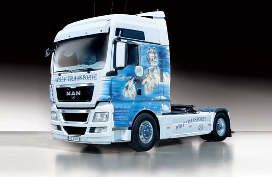 Italeri 1/24 MAN TGX XXL "WOLF TRANSPORTE" Plastic Model Kit Italeri