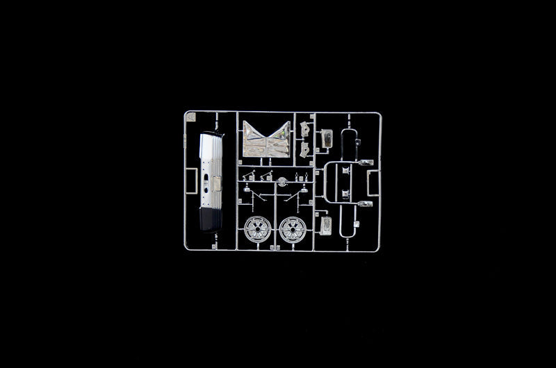Italeri 1/24 FREIGHTLINER FLD 120 SPECIAL Plastic Model Kit Italeri