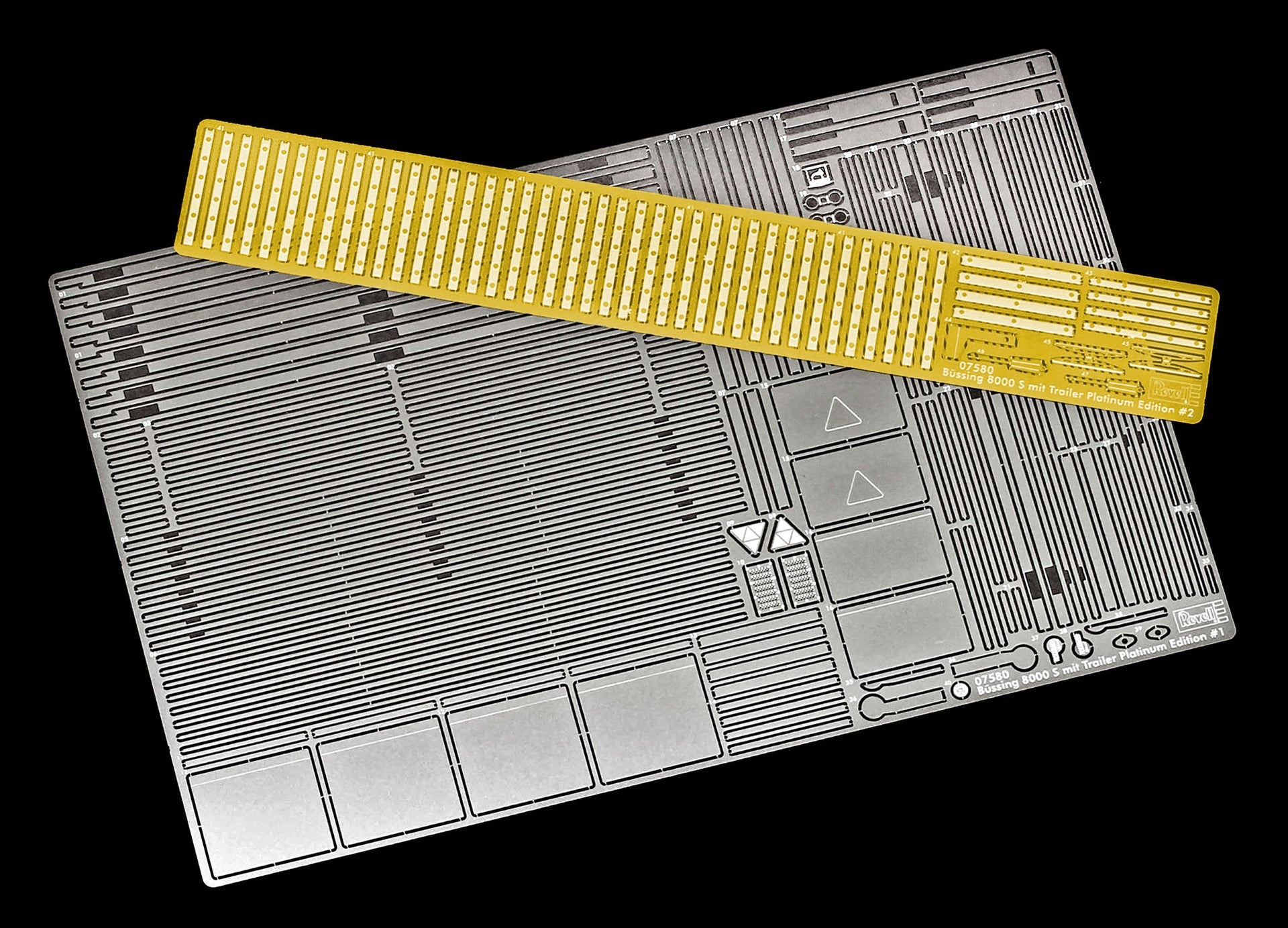 Revell Platinum 1/24 Büssing 8000 S 13 with trailer Revell