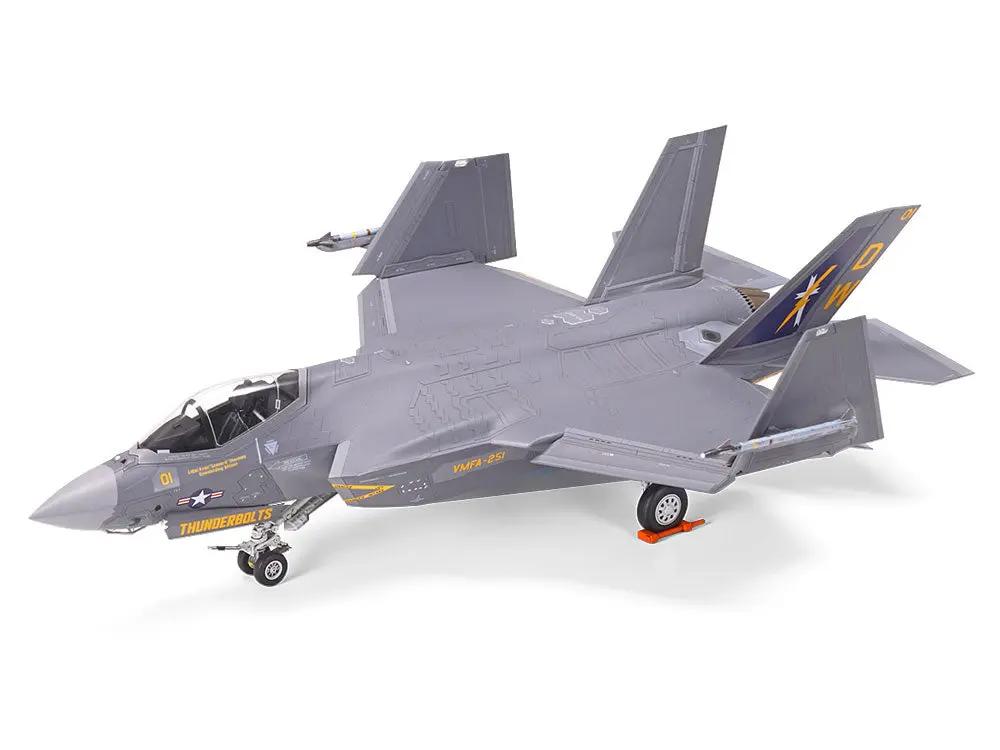 Tamiya 1:72 LOCKHEED MARTIN F-35C LIGHTNING II Plastic Model kit