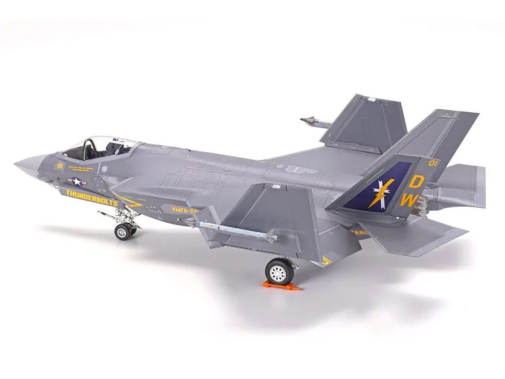 Tamiya 1:72 LOCKHEED MARTIN F-35C LIGHTNING II Plastic Model kit