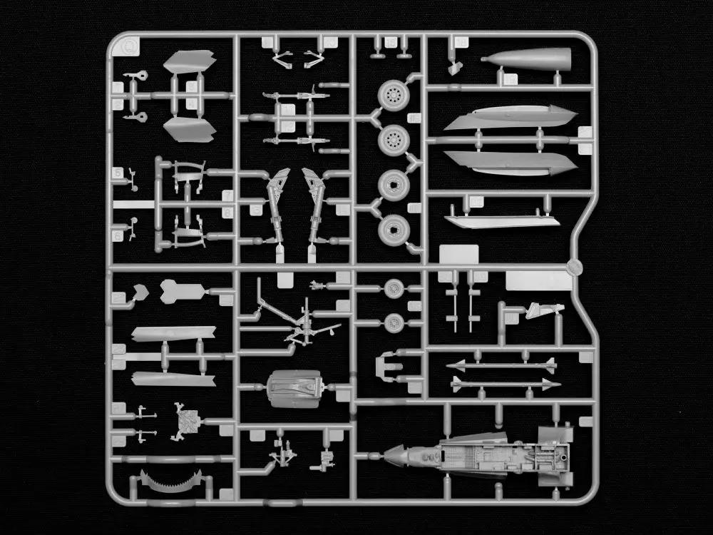 Tamiya 1:72 LOCKHEED MARTIN F-35C LIGHTNING II Plastic Model kit