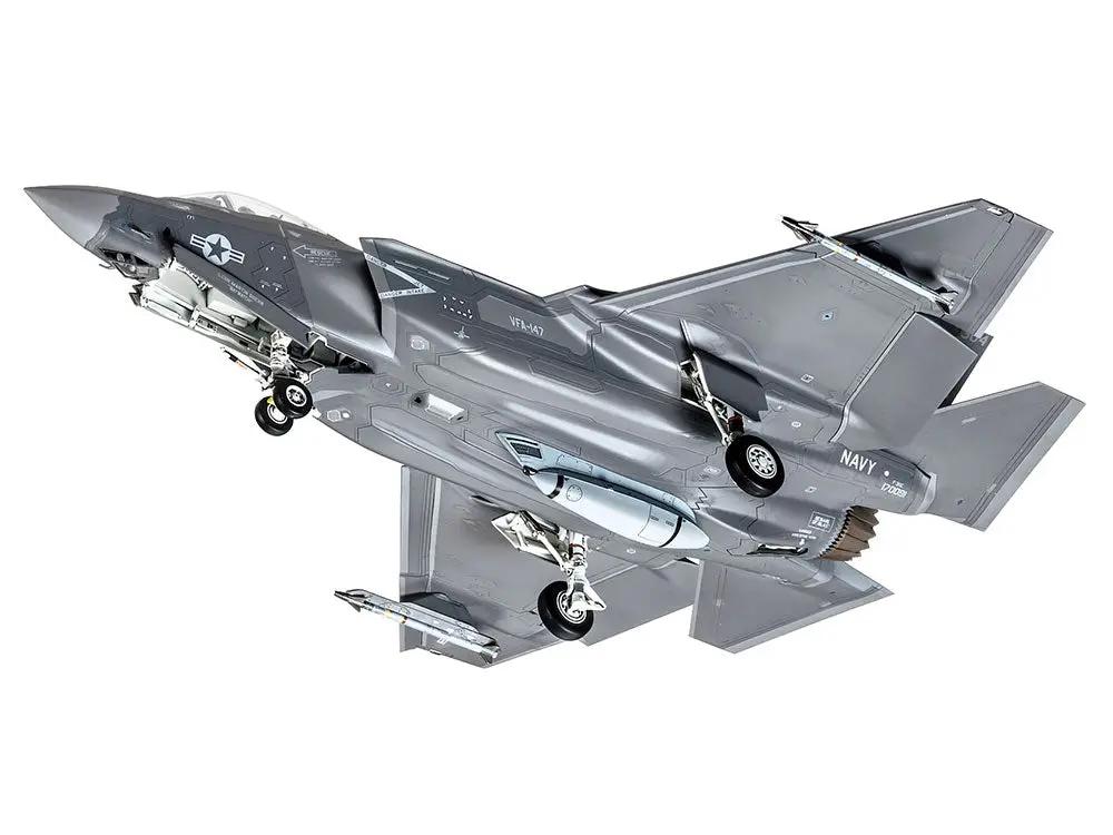 Tamiya 1:72 LOCKHEED MARTIN F-35C LIGHTNING II Plastic Model kit