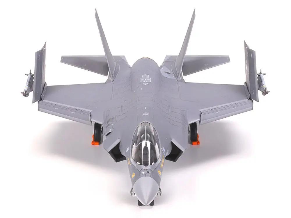 Tamiya 1:72 LOCKHEED MARTIN F-35C LIGHTNING II Plastic Model kit