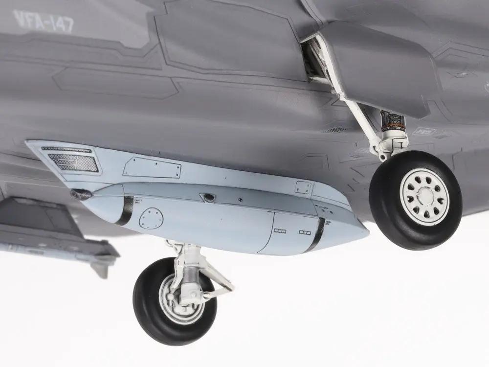 Tamiya 1:72 LOCKHEED MARTIN F-35C LIGHTNING II Plastic Model kit