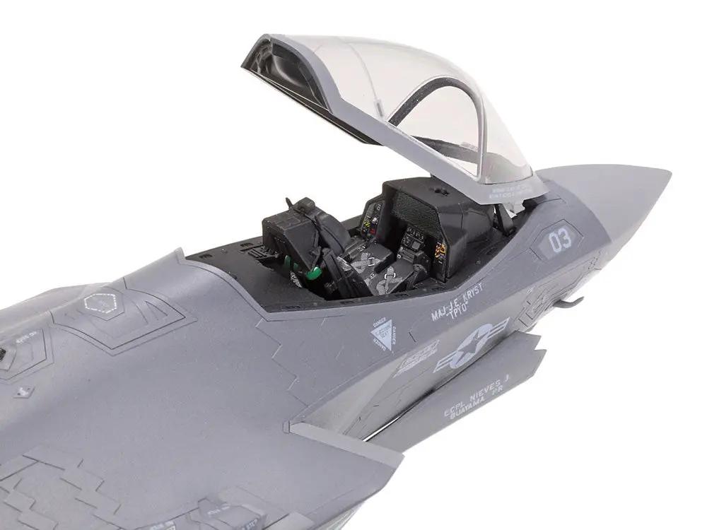 Tamiya 1:72 LOCKHEED MARTIN F-35C LIGHTNING II Plastic Model kit