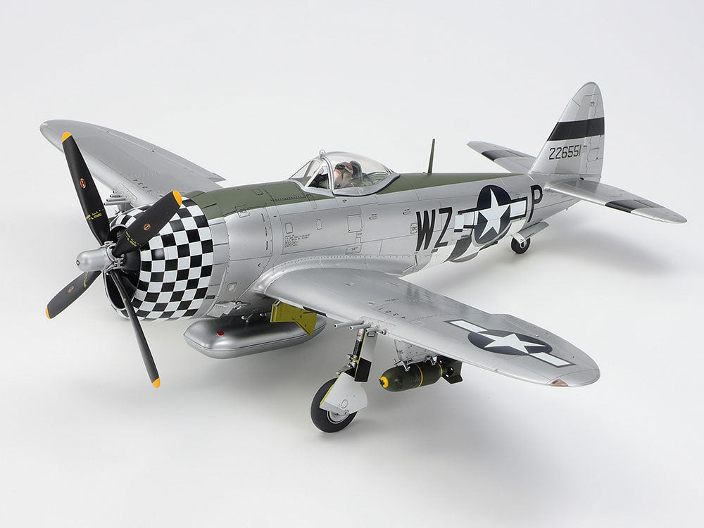 Tamiya 1:48 REPUBLIC P-47D THUNDERBOLT "BUBBLETOP" Plastic Model kit