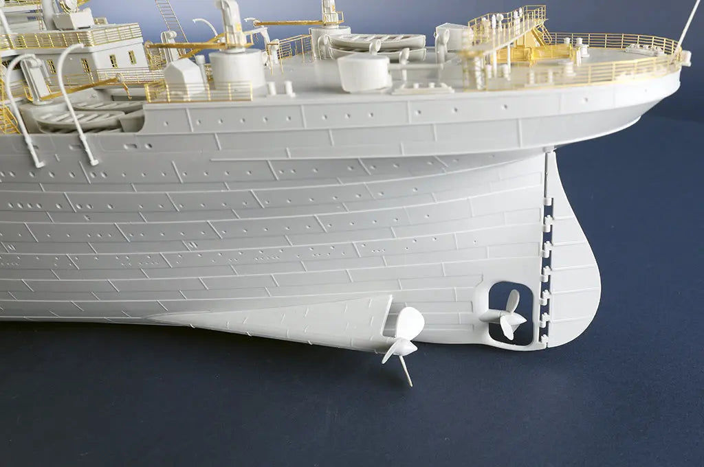 Trumpeter 1/200 Olympic Plastic Model Kit Trumpeter