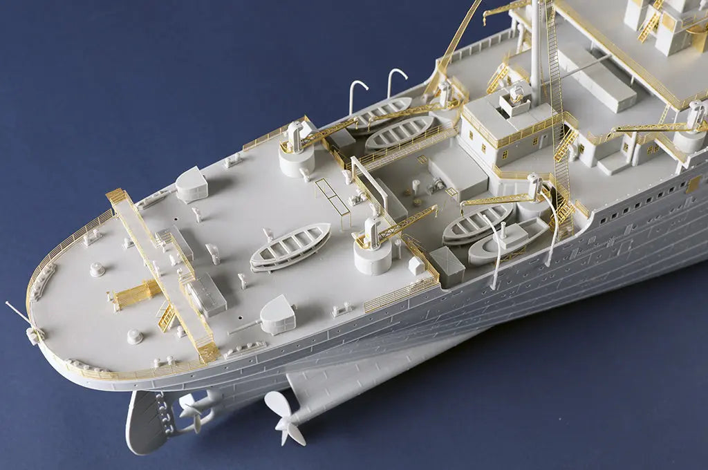 Trumpeter 1/200 Olympic Plastic Model Kit Trumpeter