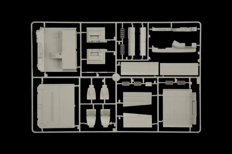 Italeri 1/24 Renault AE500 Magnum Plastic Model Kit