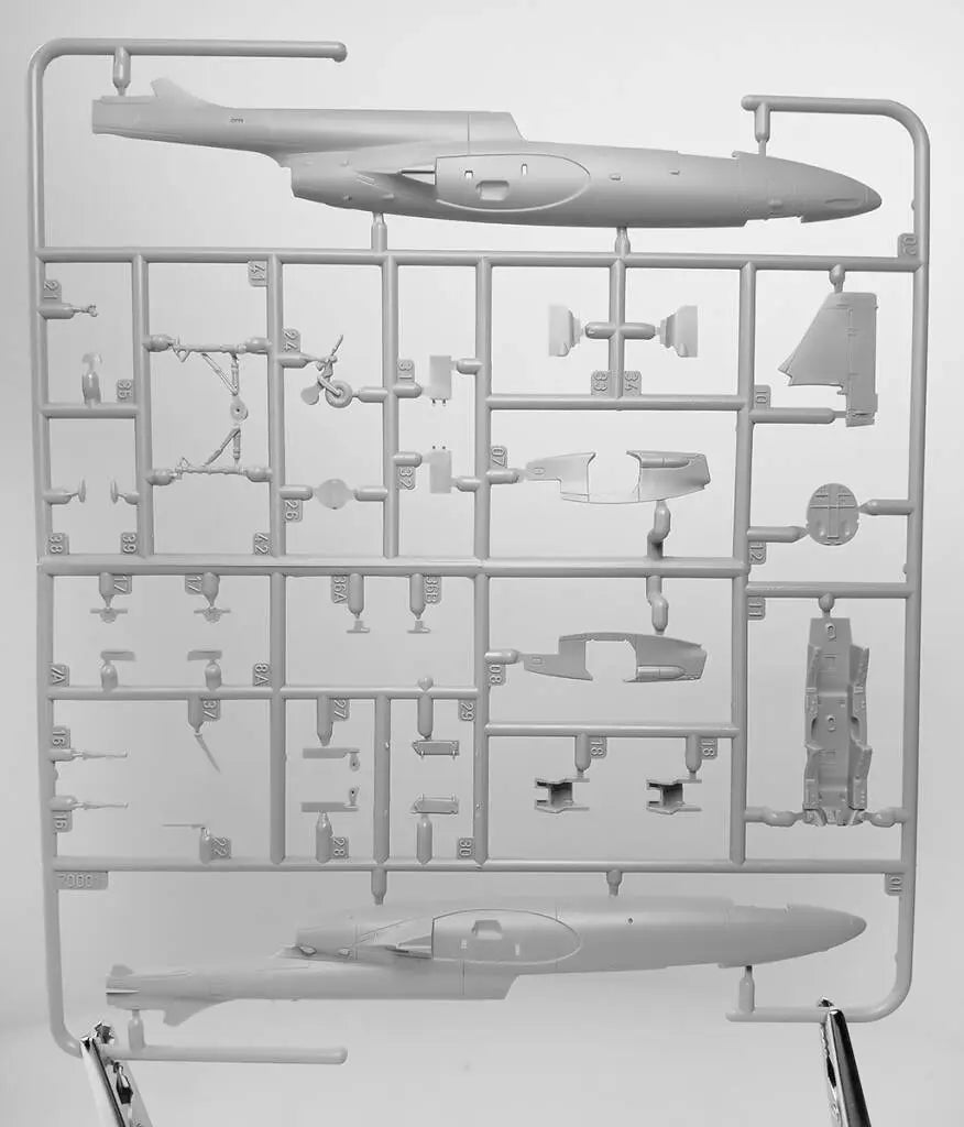 Arma Hobby 1:72 TS-11 Iskra Model Kit Plastic Model Kit Arma Hobby