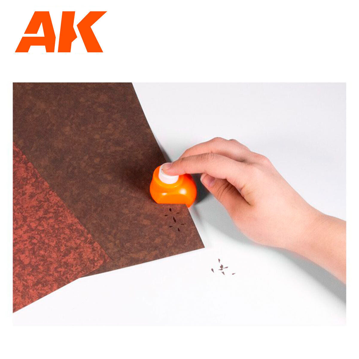 AK Interactive Punching Leaves Sheets Set (4 Units Of A4-Size Sheets) AK Interactive