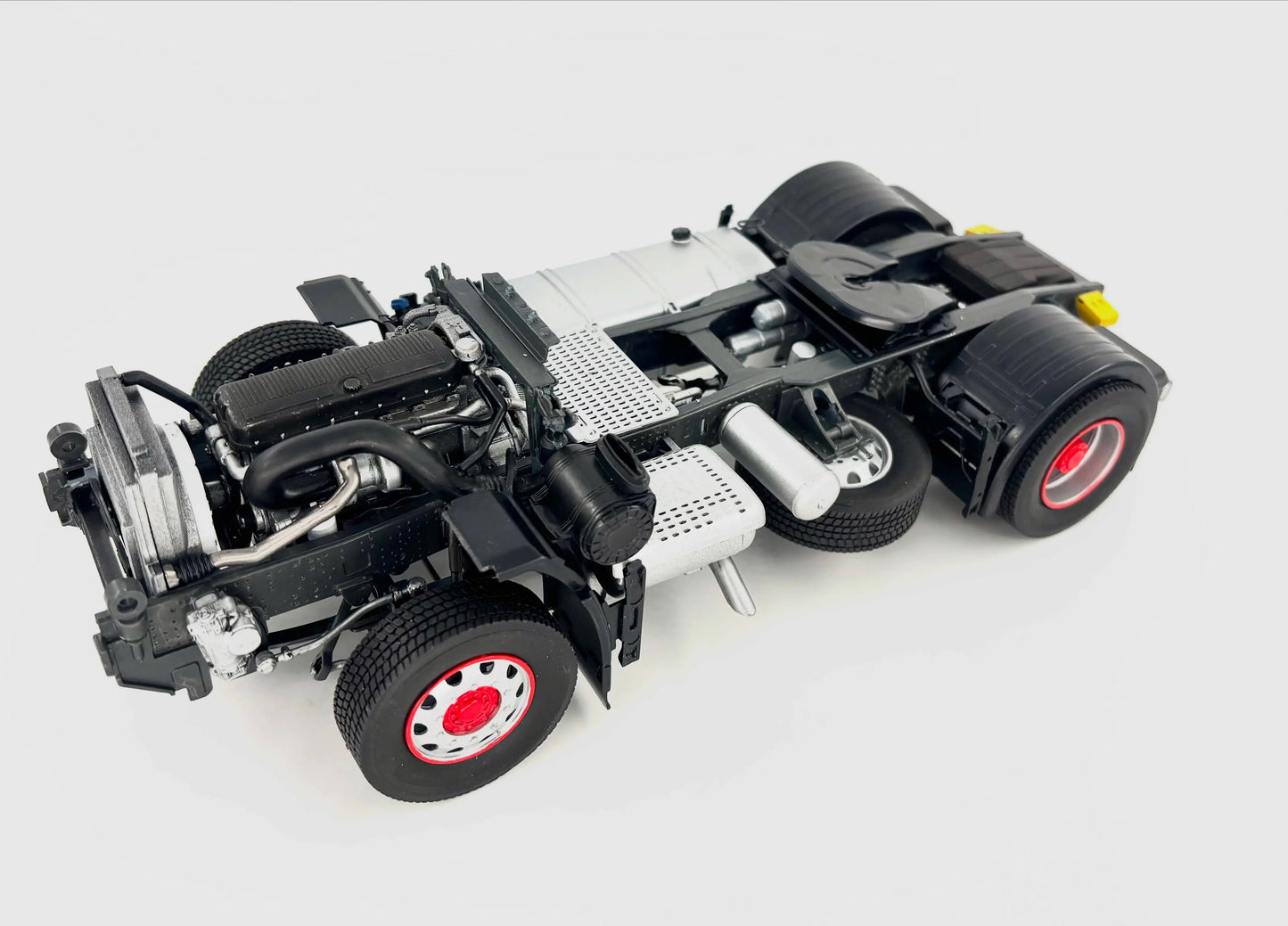 Italeri 1/24 Iveco S-Way Plastic Model Kit