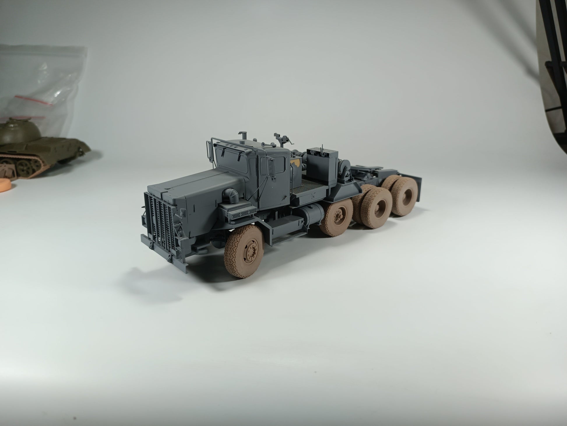 E.T. Model 1/35 US M911 C-HET(8x6) Sagged wheels E.T. Model