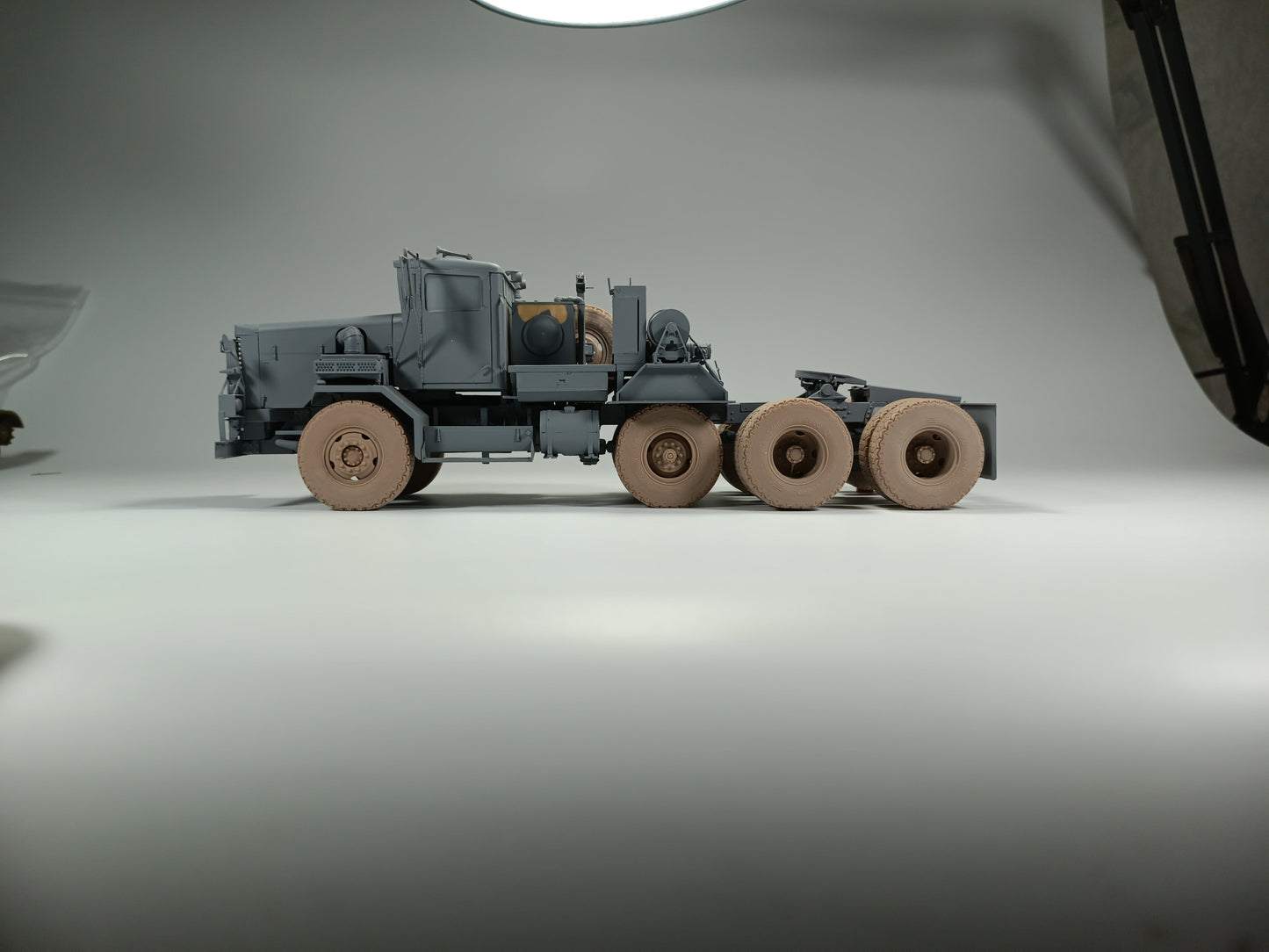 E.T. Model 1/35 US M911 C-HET(8x6) Sagged wheels E.T. Model