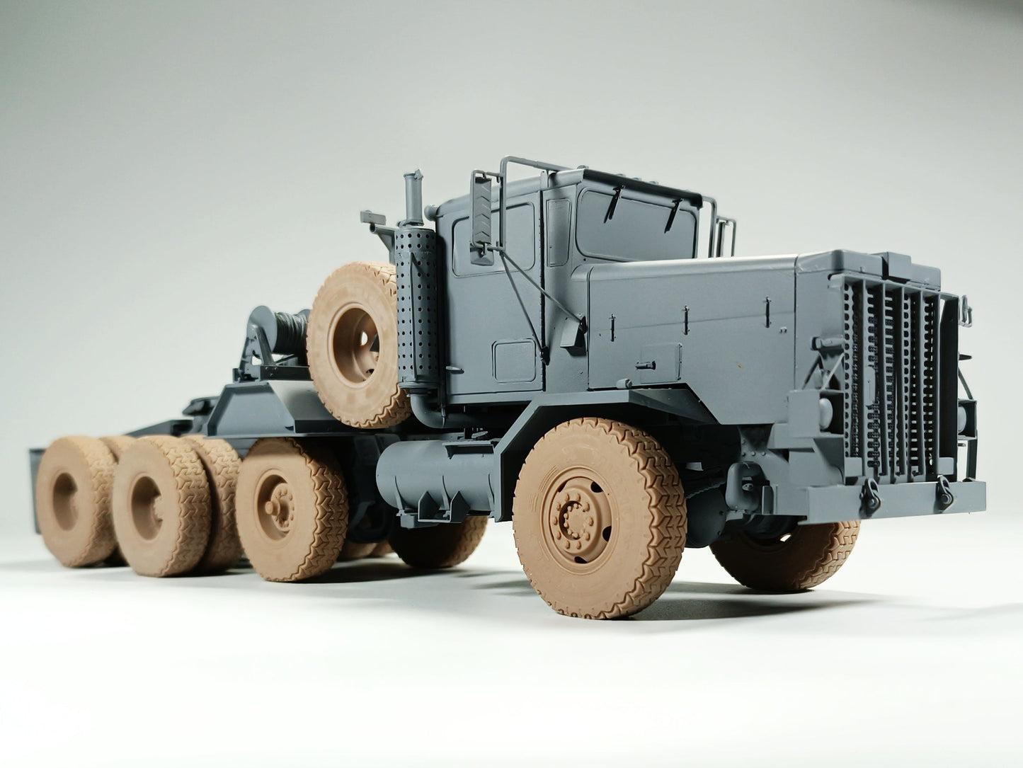 E.T. Model 1/35 US M911 C-HET(8x6) Sagged wheels E.T. Model