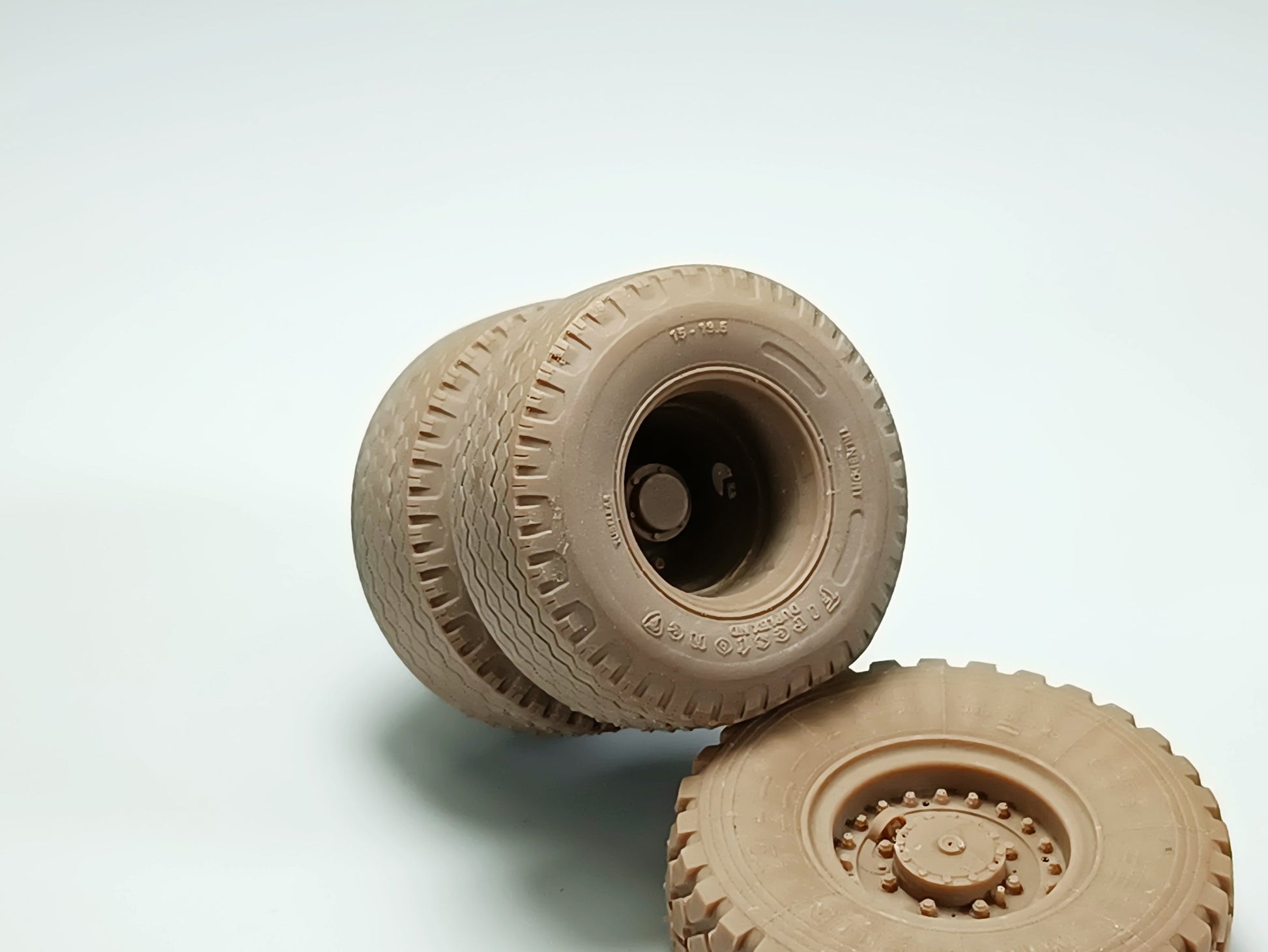 E.T. Model 1/35 US M911 C-HET(8x6) Sagged wheels E.T. Model