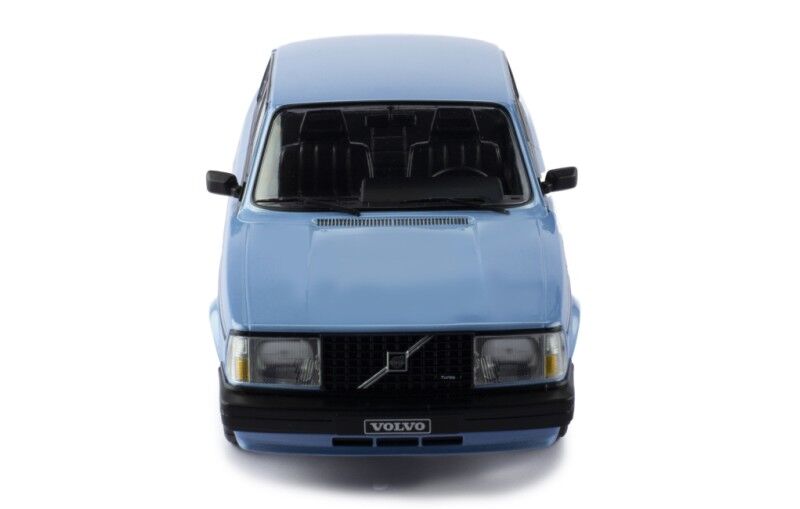 IXO Models 1/18 VOLVO 240 TURBO "CUSTOM" 1986 - METALLIC LIGHT BLUE IXO Models