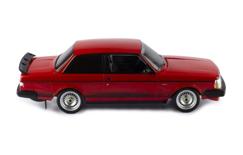 IXO Models 1/18 VOLVO 240 TURBO "CUSTOM" RED - 1986 IXO Models