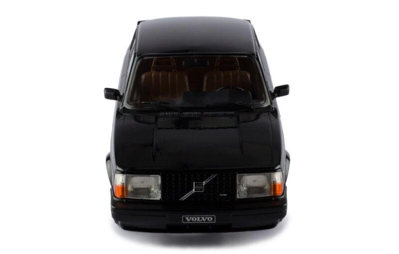 IXO Models 1/18 VOLVO 240 TURBO "CUSTOM" BLACK - 1986 IXO Models