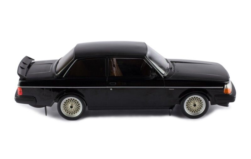 IXO Models 1/18 VOLVO 240 TURBO "CUSTOM" BLACK - 1986 IXO Models