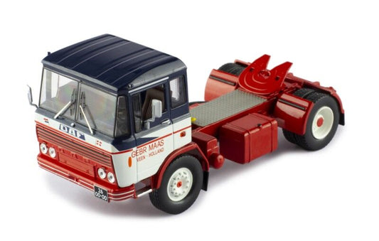 IXO Models 1/43 DAF 2600 1970 Blue And White