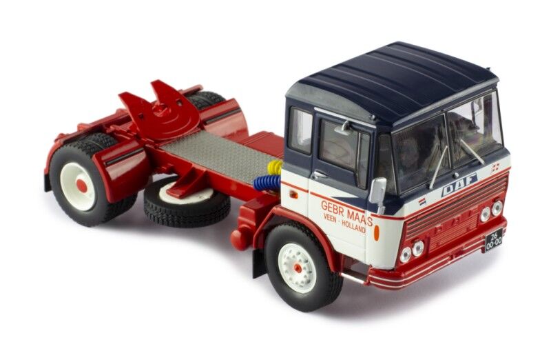 IXO Models 1/43 DAF 2600 1970 Blue And White