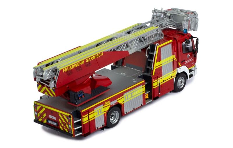 IXO Models 1/43 Mercedes-Benz Atego Dlk 23/12  Feuerwehr Garmisch IXO Models