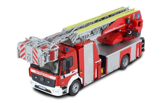 IXO Models 1/43 Mercedes-Benz Atego  Dla(K)23/12 Feuerwehr Halle (Saale)