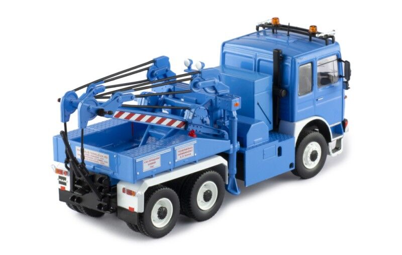 IXO Models 1/43 MAN F8 26.281 Tow Truck - Blue