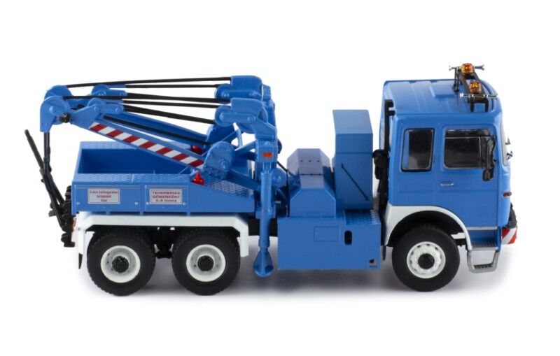 IXO Models 1/43 MAN F8 26.281 Tow Truck - Blue