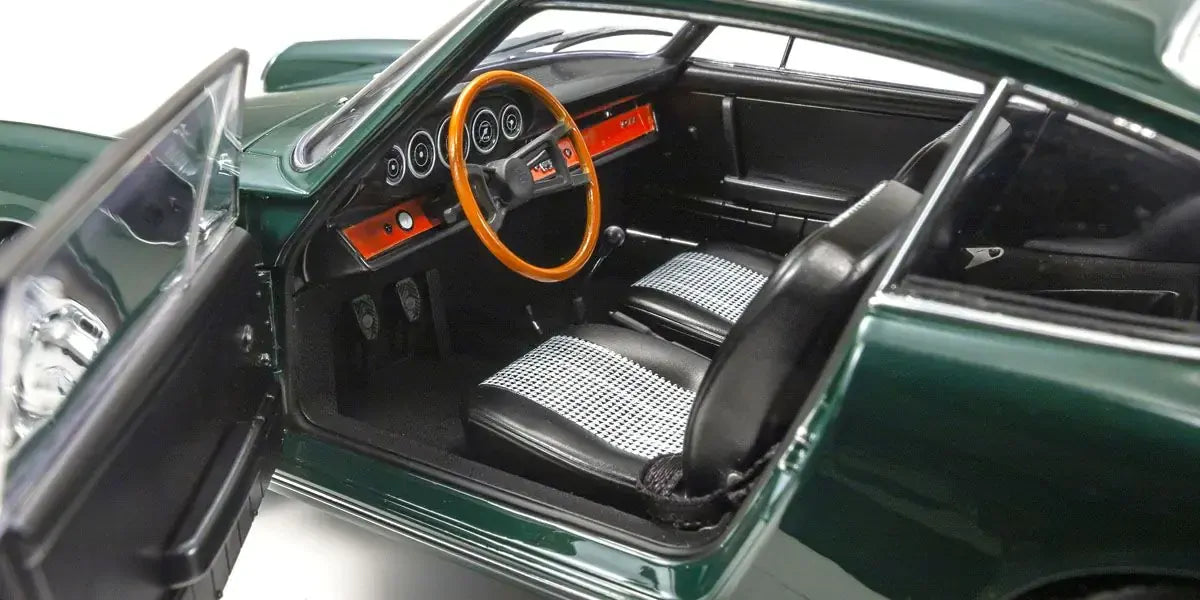 Kyosho 1/18 Porshe 911 (901) 1964 Irish Green Diecast Model Car