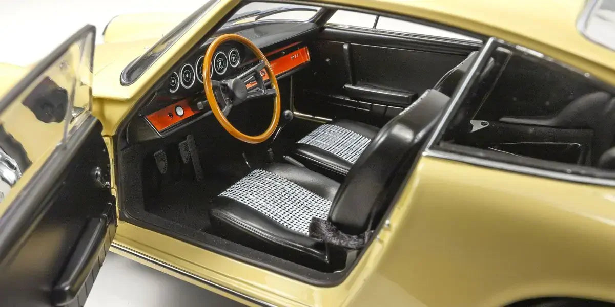 Kyosho 1/18 Porshe 911 (901) 1964 Champagne Yellow Diecast Model Car