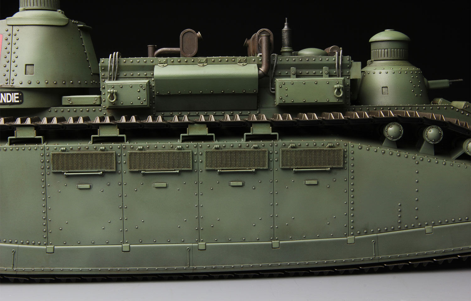 Meng 1/35 French Super Heavy Tank Char 2C Plastic Model Kit Meng