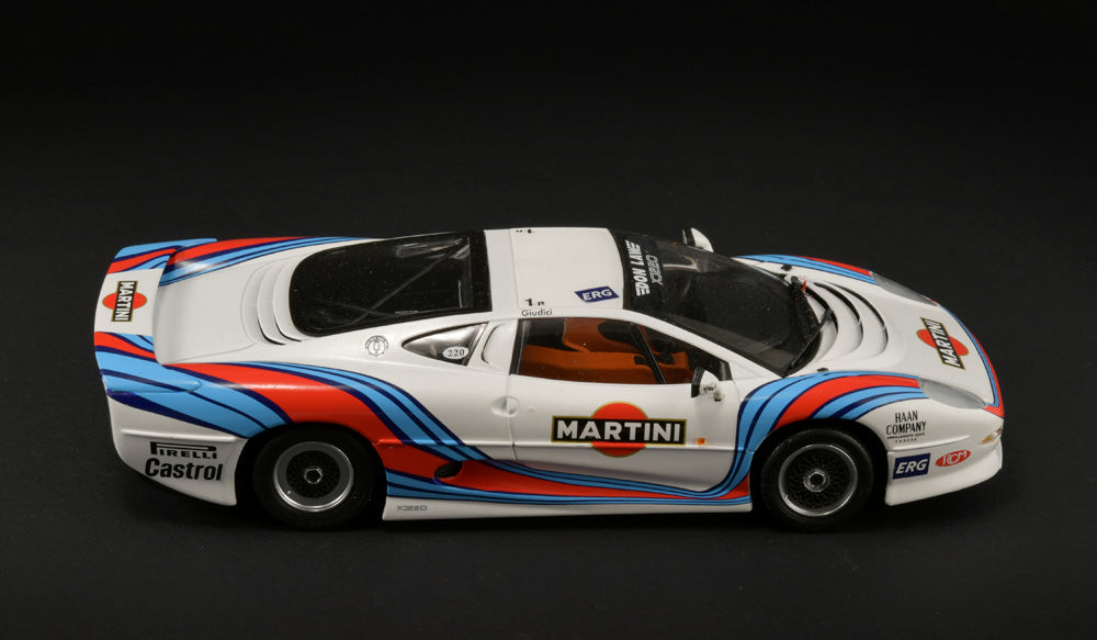 Italeri 1:24 Jaguar XJ 220 Racing Plastic Model Kit Italeri