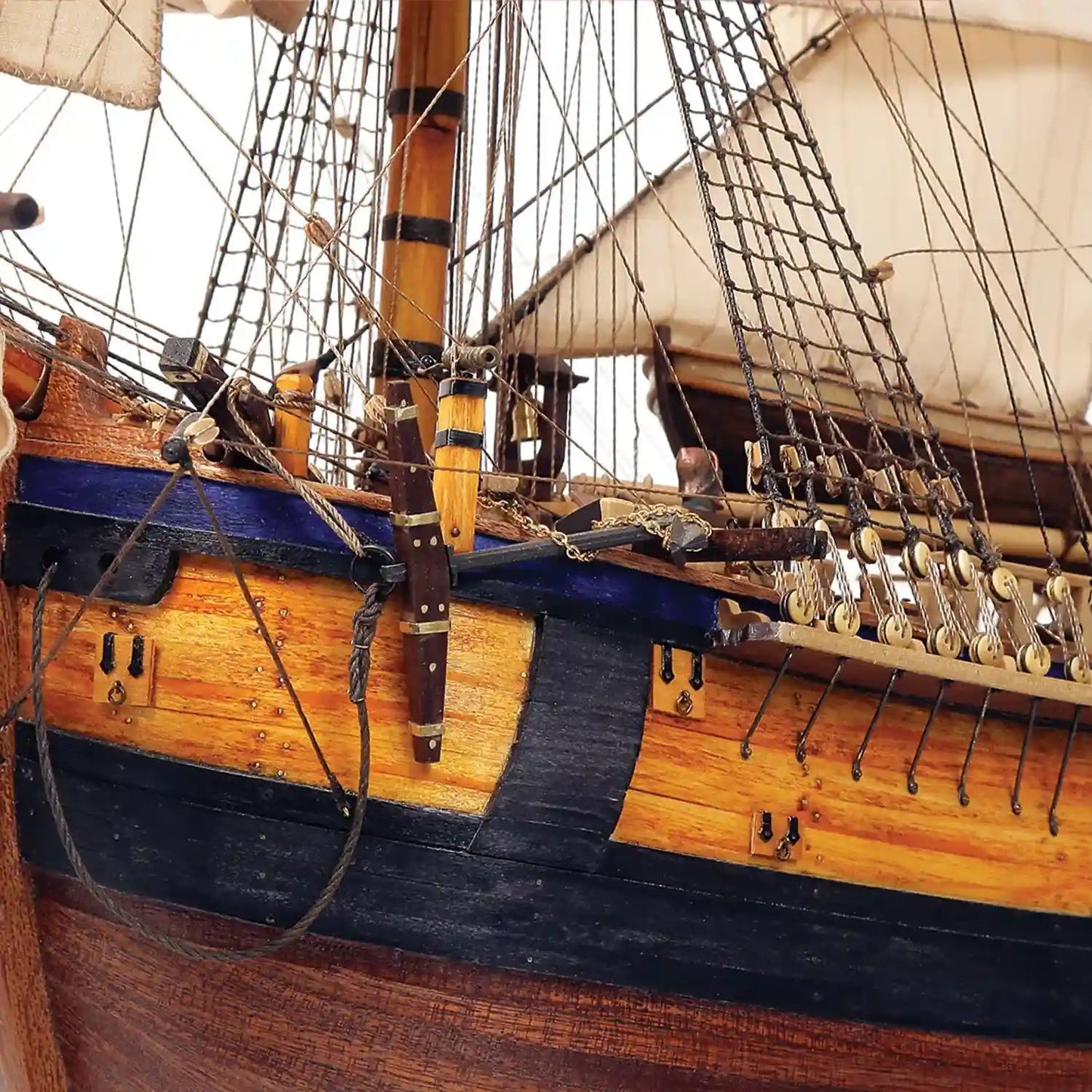 OcCre 1/54 Endeavour Wooden Model Ship Kit Occre