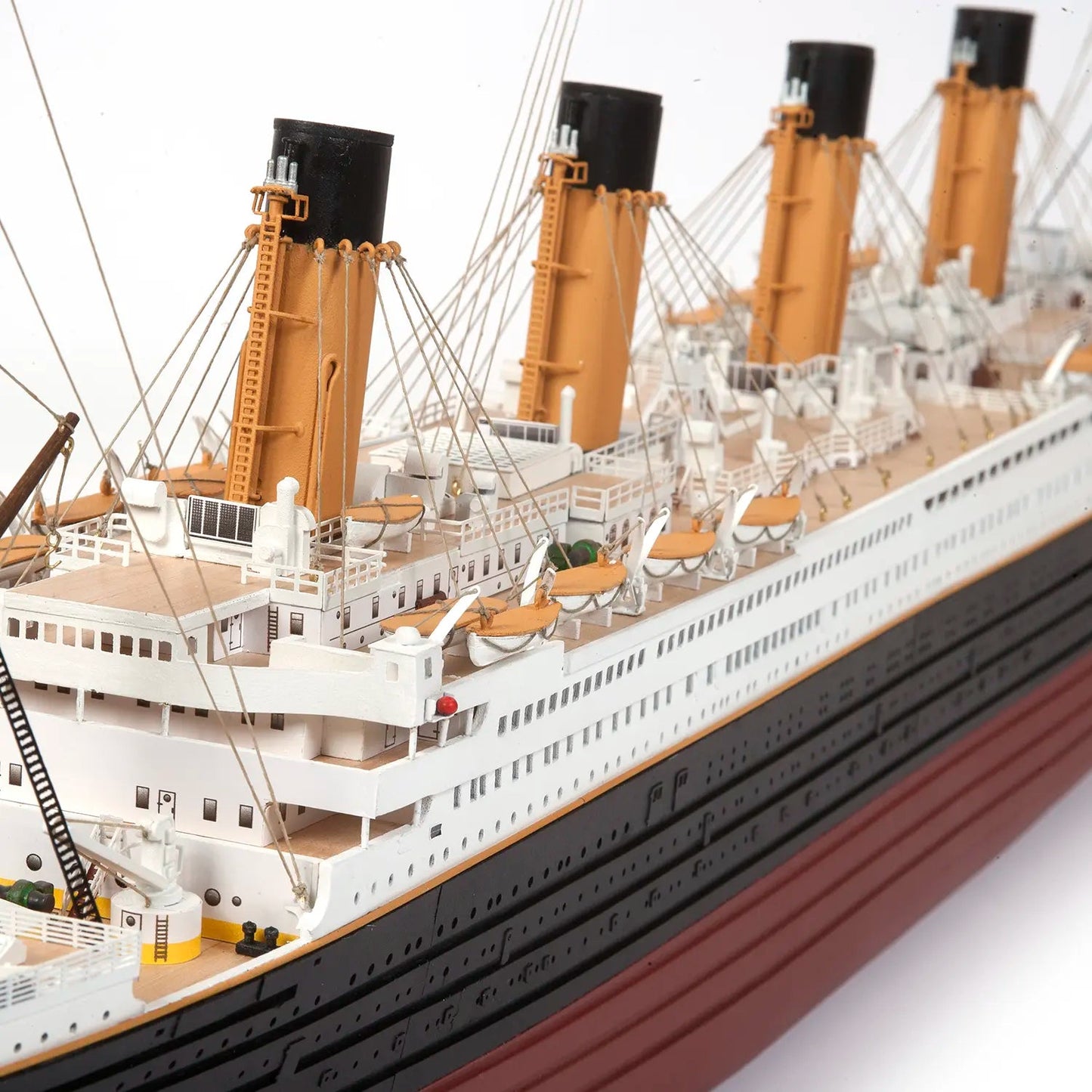 OcCre 1/300 RMS Titanic Wooden Model Ship Kit