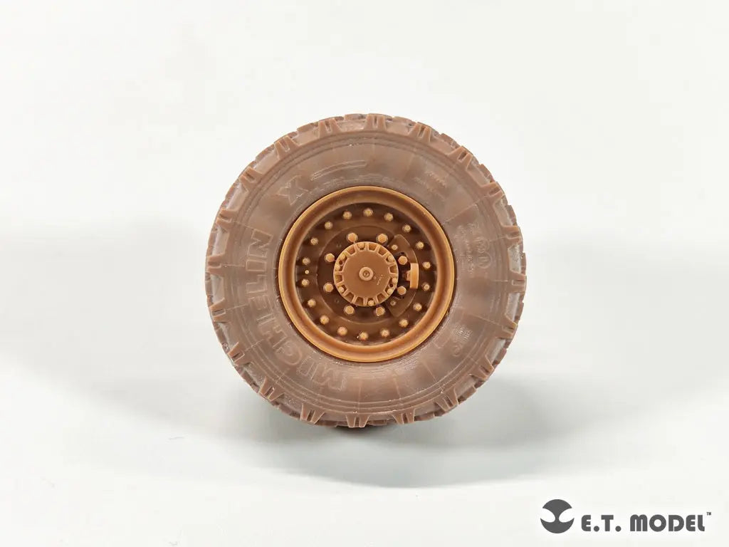 E.T. Model 1:35 U.S.Army Stryker Armored Vehicle Sagged Wheels (3D Printed) for Trumpeter kit E.T. Model
