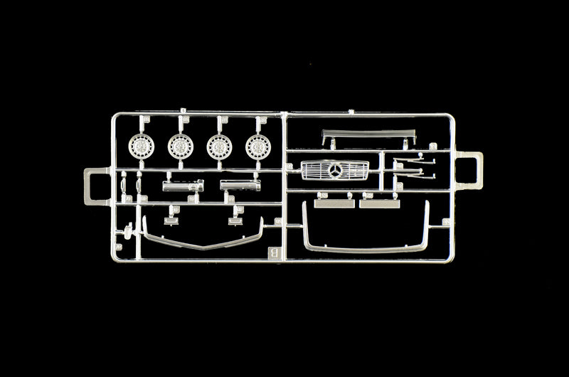 Italeri 1:24 Mercedes-Benz 450SLC Rallye Bandama 1979 Plastic Model Kit Italeri