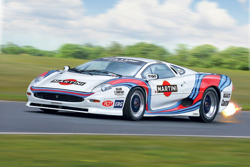 Italeri 1:24 Jaguar XJ 220 Racing Plastic Model Kit Italeri