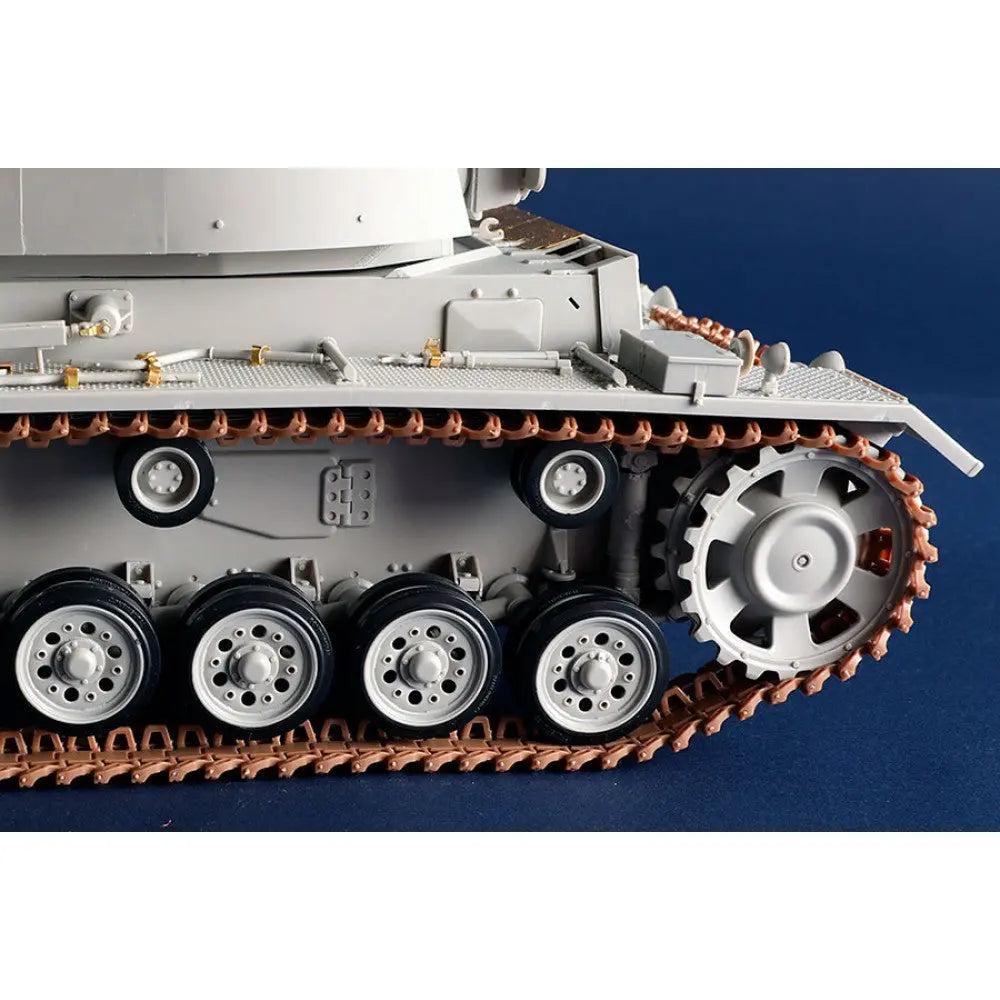 Trumpeter 1/16 Pz.Bef.Wg.Fahrgestell Pz.Kpfw.III Ausf.J Plastic Model Kit Trumpeter