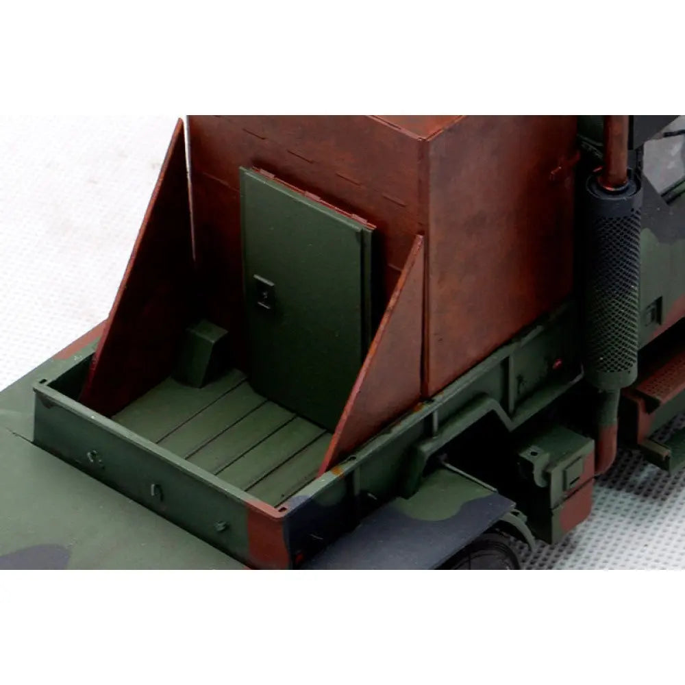 Trumpeter 1/35 M915 Gun Truck Plastic Model Kit Trumpeter