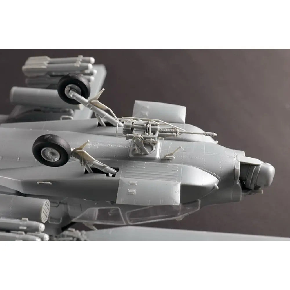 Trumpeter 1/35 AH-64A Apache Late Plastic Model Kit Trumpeter