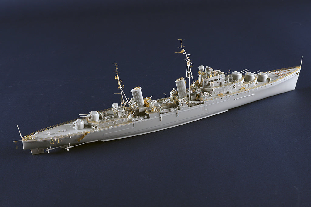 Trumpeter 1/350 H.M.S. Naiad Dido-class Light Cruiser Plastic Model Kit