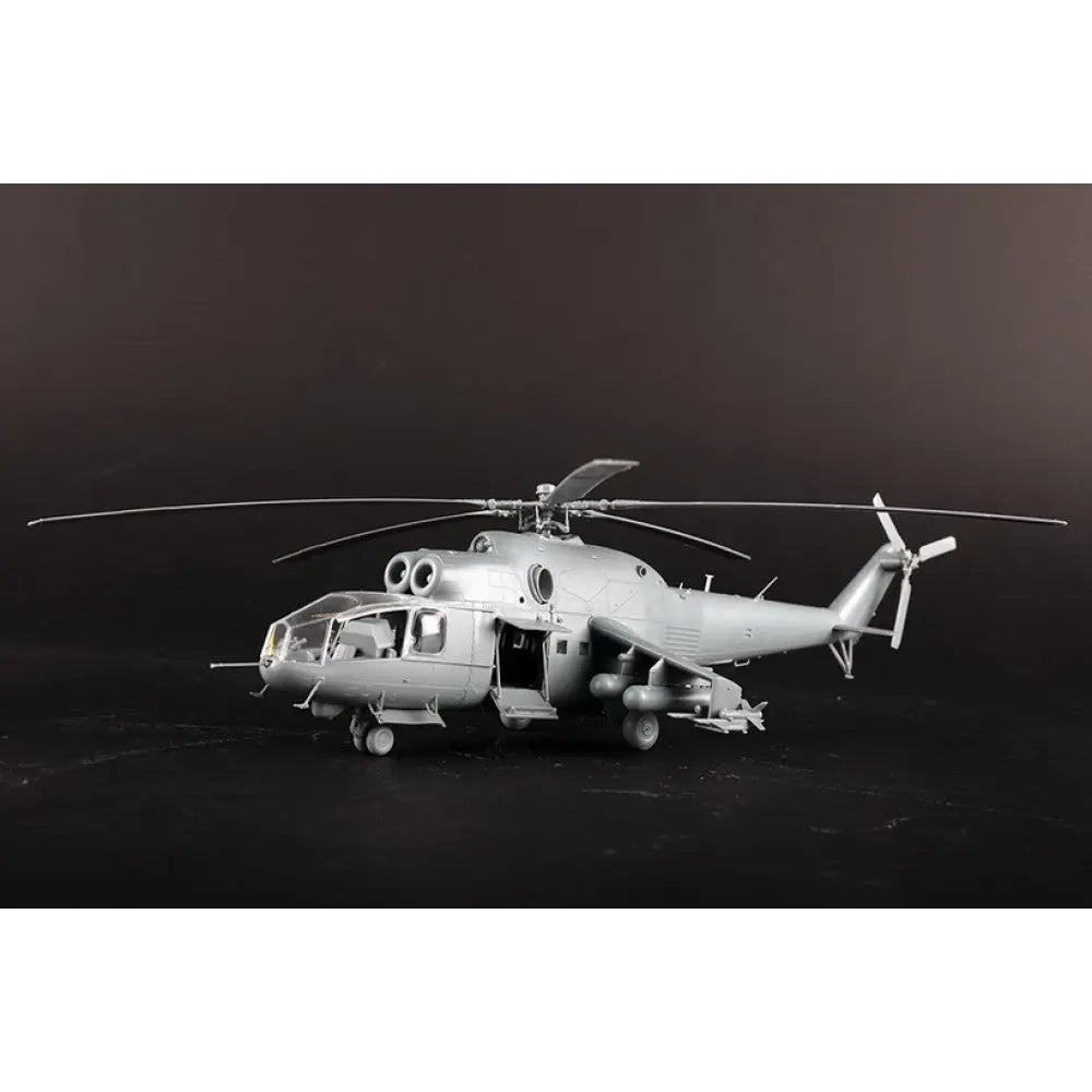 Trumpeter 1/48 Mi-24A Hind-B Plastic Model Kit Trumpeter