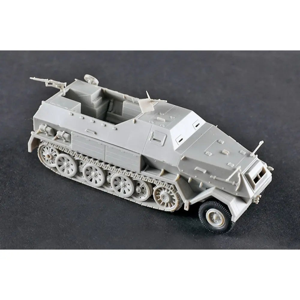 Trumpeter 1/72 Sd.Kfz.8 Gepanzerte 12t Plastic Model Kit Trumpeter