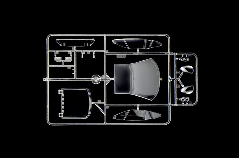 Italeri 1:24 Jaguar XJ 220 Racing Plastic Model Kit Italeri